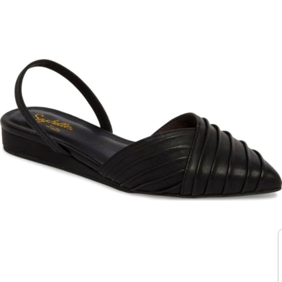 Seychelles Black Flats with Back Strap - Picture 5 of 13